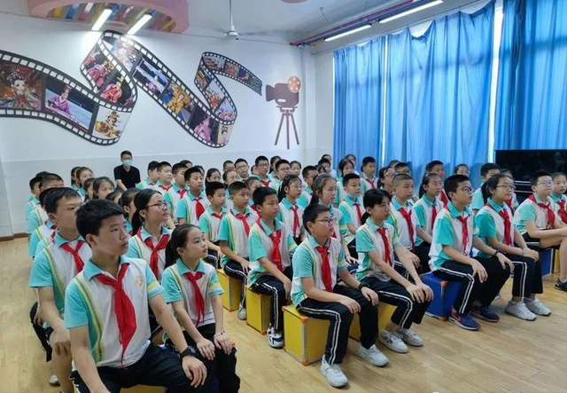 廣元市實(shí)驗(yàn)小學(xué)開(kāi)展&ldquo;戲曲進(jìn)校園&rdquo;活動(dòng)